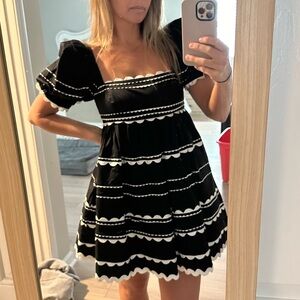 Vestique black dress size Small